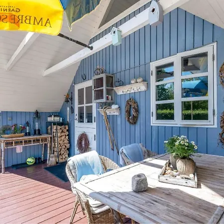 Дом отдыха Cozy With Character